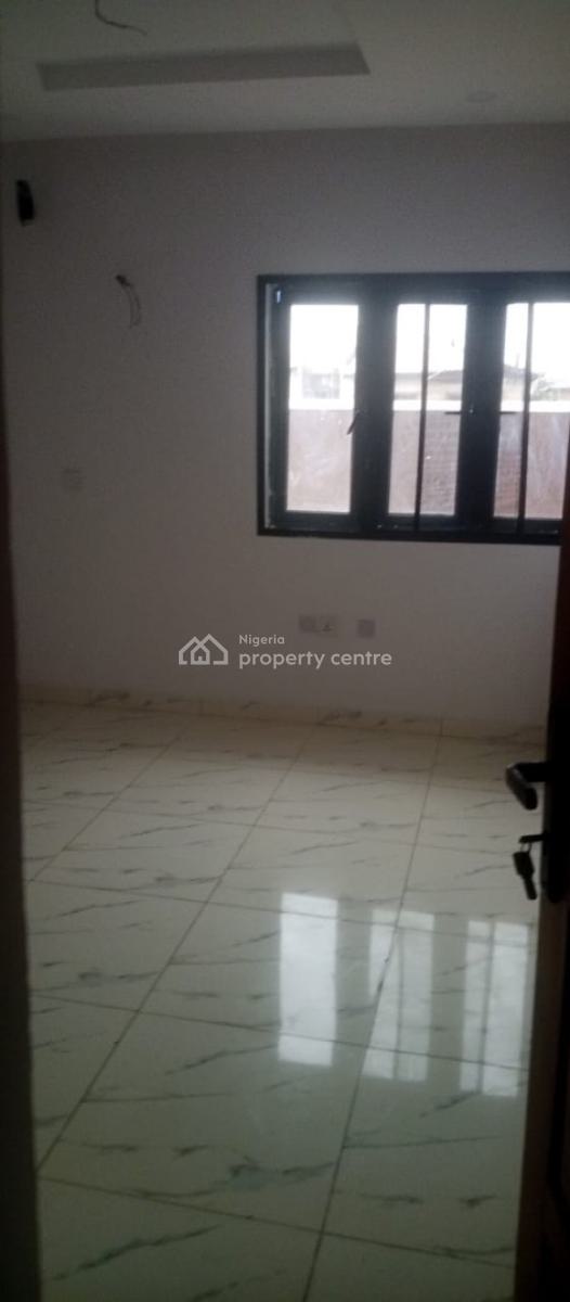 2 Units  in Compound 3 Bedrooms Bungalow and 4 Bedrooms Semi  Detached, Inside at Estate, Jakande, Lekki, Lagos, Semi-detached Duplex for Rent