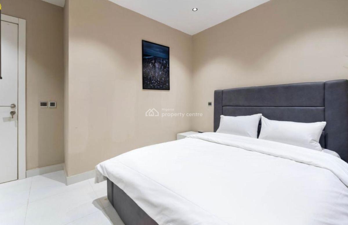 Beautiful and Cozy 3 Bedroom Terrace, *with Ps5,  in Kunsela Road., Chisco, Lekki Phase 1, Lekki, Lagos, Terraced Duplex Short Let