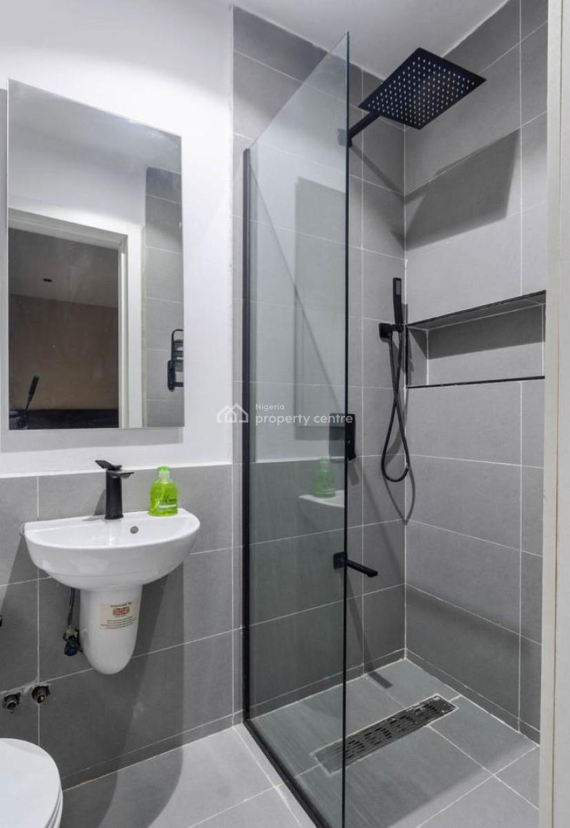 Beautiful and Cozy 3 Bedroom Terrace, *with Ps5,  in Kunsela Road., Chisco, Lekki Phase 1, Lekki, Lagos, Terraced Duplex Short Let