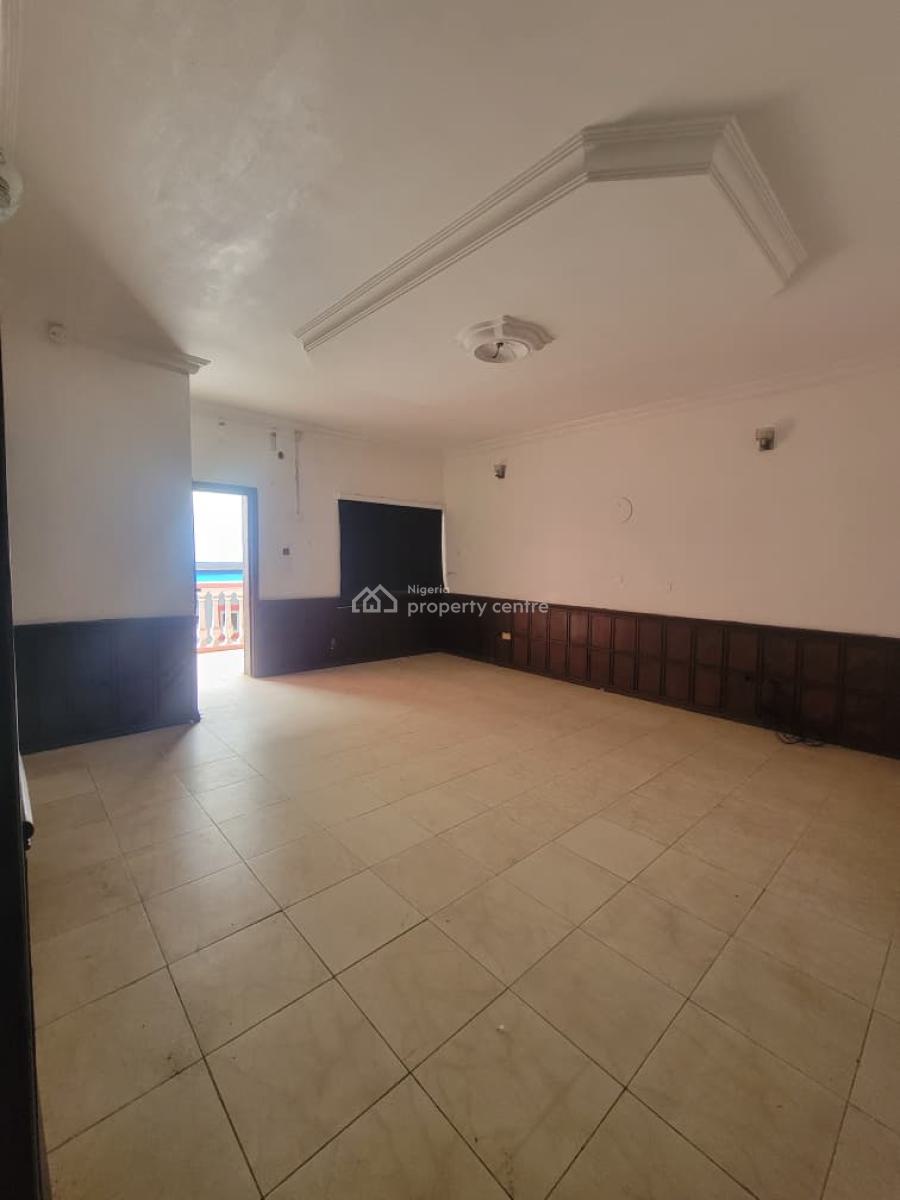 Well Renovated 3 Bedrooms Terrace, Lekki Phase 1, Lekki, Lagos, House for Rent