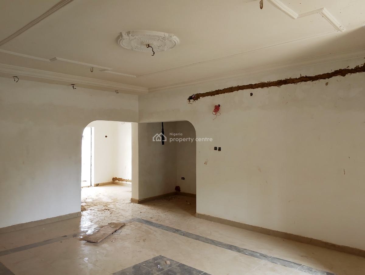 Spacious 3 Bedrooms Flat, T.o.s Benson Crescent, Utako, Abuja, Flat / Apartment for Rent