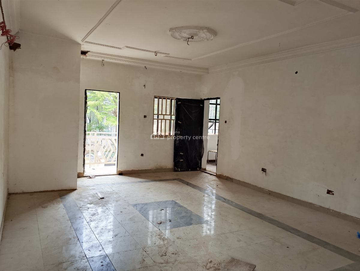 Spacious 3 Bedrooms Flat, T.o.s Benson Crescent, Utako, Abuja, Flat / Apartment for Rent