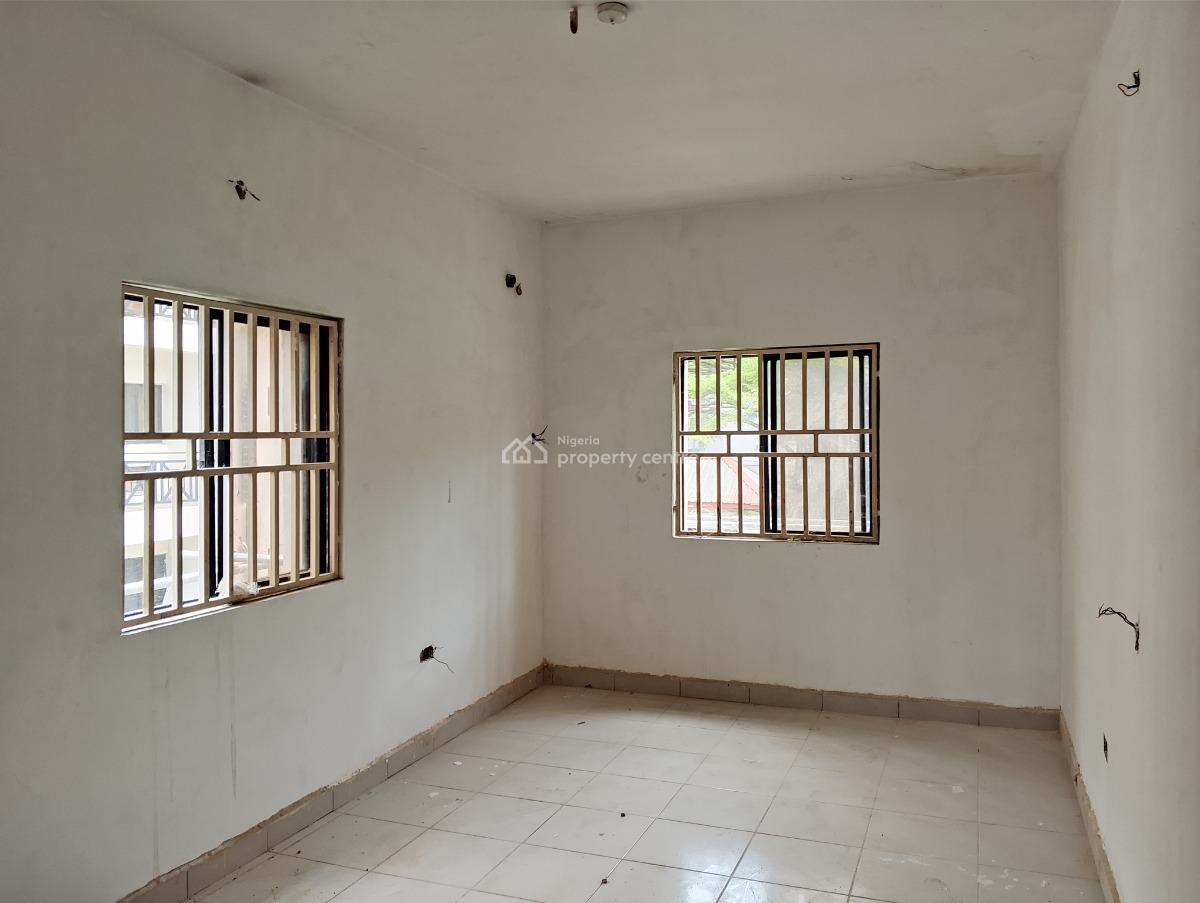 Spacious 3 Bedrooms Flat, T.o.s Benson Crescent, Utako, Abuja, Flat / Apartment for Rent