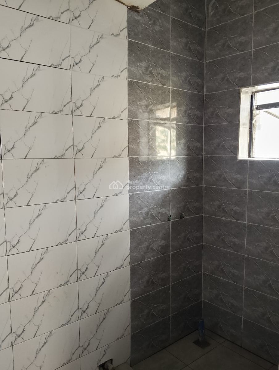Spacious 3 Bedrooms Flat, T.o.s Benson Crescent, Utako, Abuja, Flat / Apartment for Rent