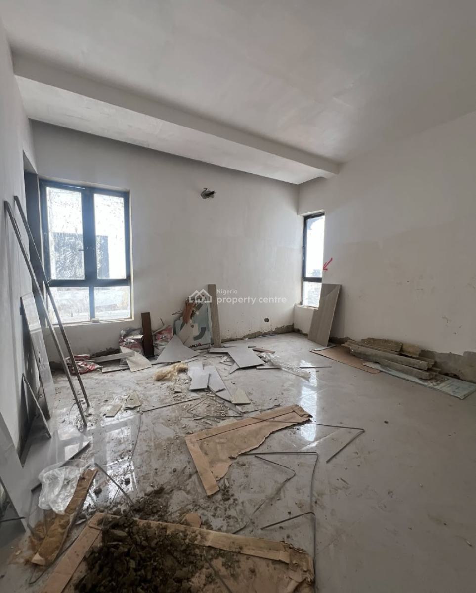 2 Bedroom Penthouse with Bq and Swimming Pool, Lekki Phase 1, Lekki, Lagos, Flat / Apartment for Sale