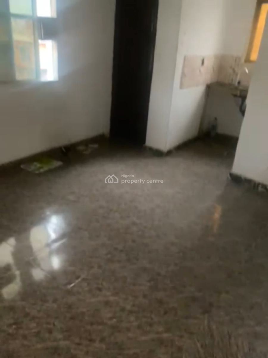 Specious and Well Maintained Room Self-contain, Pedro Road, Bariga, Shomolu, Lagos, Self Contain (single Rooms) for Rent
