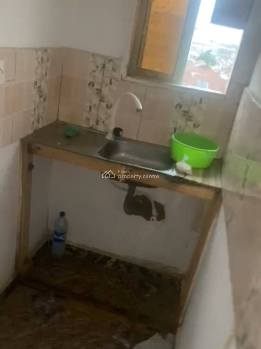 Specious and Well Maintained Room Self-contain, Pedro Road, Bariga, Shomolu, Lagos, Self Contain (single Rooms) for Rent