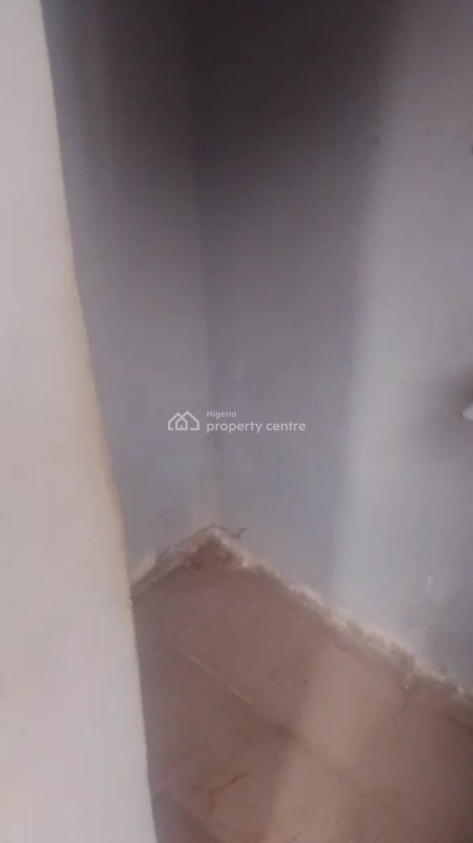 Specious and Standard Room Self-contain, Abule Ijesha, Yaba, Lagos, Self Contain (single Rooms) for Rent