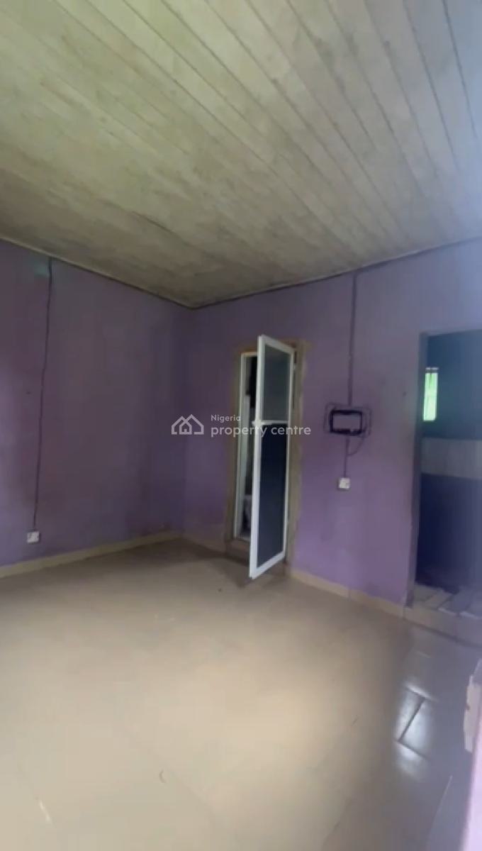 Specious and Neatly Used Standard Room Self-contain, Abule Ijesha, Yaba, Lagos, Self Contain (single Rooms) for Rent