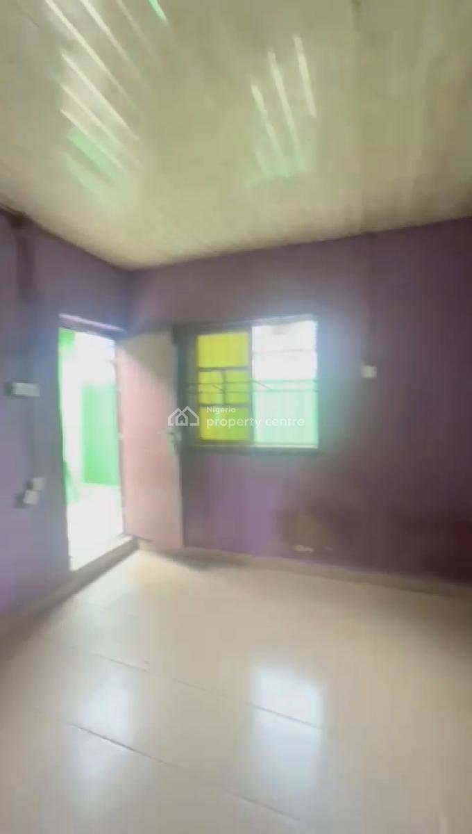 Specious and Neatly Used Standard Room Self-contain, Abule Ijesha, Yaba, Lagos, Self Contain (single Rooms) for Rent