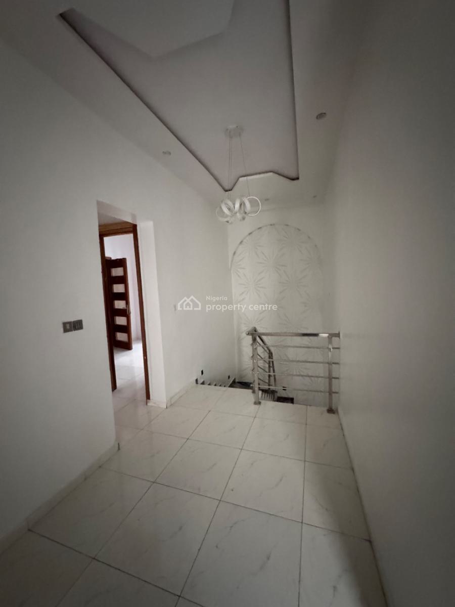Maintained 5 Brdroom Detached Duplex, Osapa, Lekki, Lagos, Detached Duplex for Rent