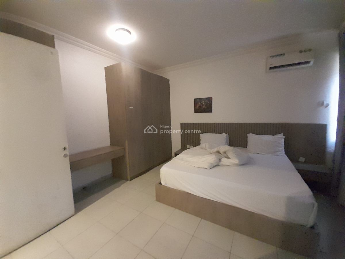 Luxuriously Furnished and Serviced 2 Bedroom Apartment (ensuite), 1st Avenue, Gwarinpa, Abuja, Flat / Apartment for Rent