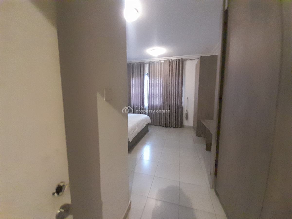 Luxuriously Furnished and Serviced 2 Bedroom Apartment (ensuite), 1st Avenue, Gwarinpa, Abuja, Flat / Apartment for Rent