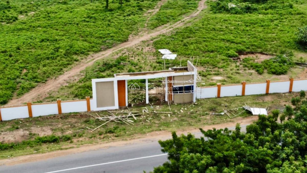 Land, Facing a Tarred Road, Ibadan, Oyo, Residential Land for Sale
