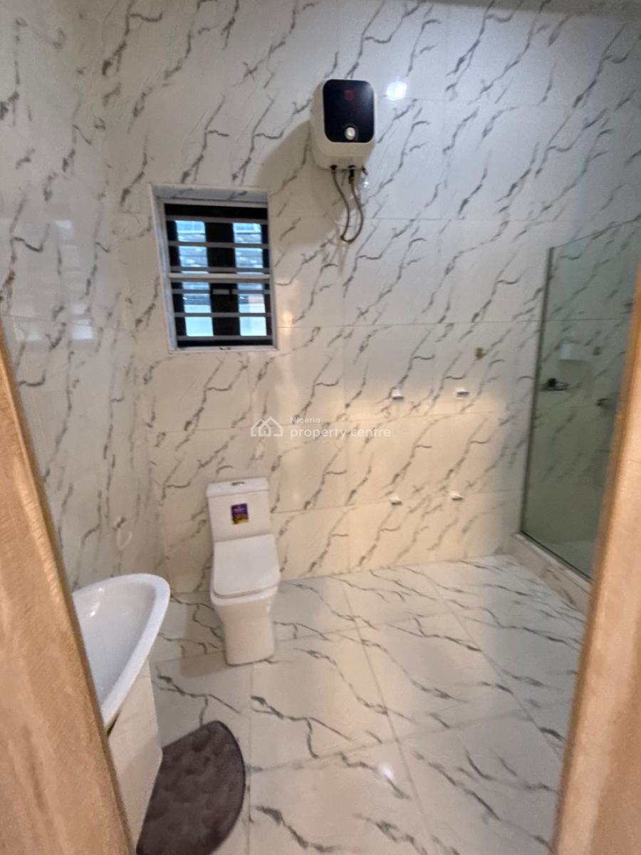Luxury Room in a 4 Bedroom Duplex, Chevron, Lekki, Lagos, Mini Flat (room and Parlour) Short Let