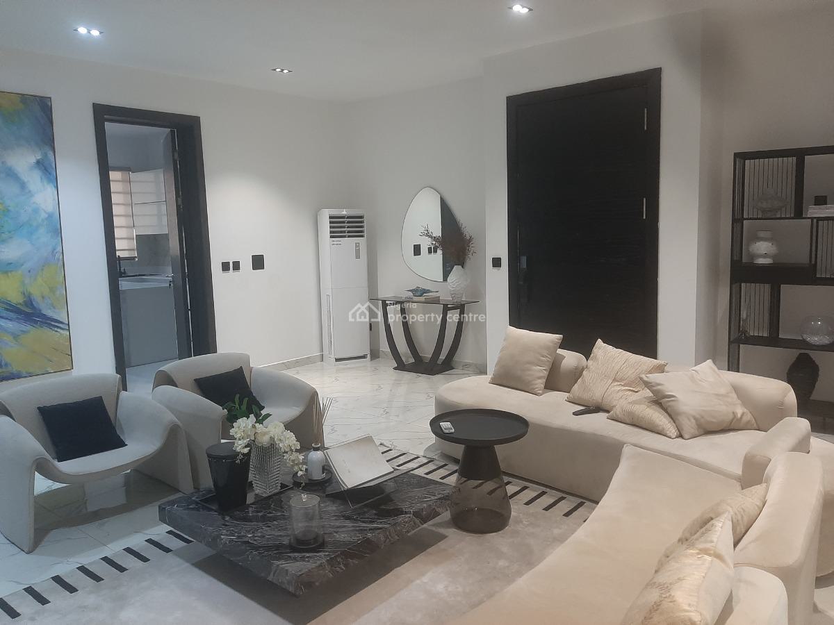 Furnished and Serviced 2 Bedroom En-suite Pentfloor Flat with Fully Fi, Lekki Phase 1, Lekki, Lagos, Flat / Apartment for Rent