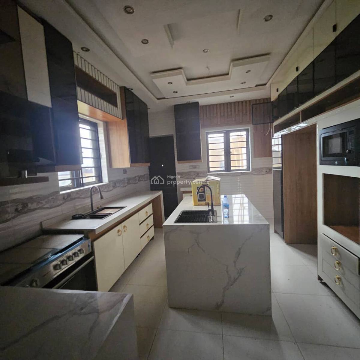 a Lovely 5bedroom Fully Detached Duplex with Bq, Within The Gra, Gra Phase 2, Magodo, Lagos, Detached Duplex for Sale