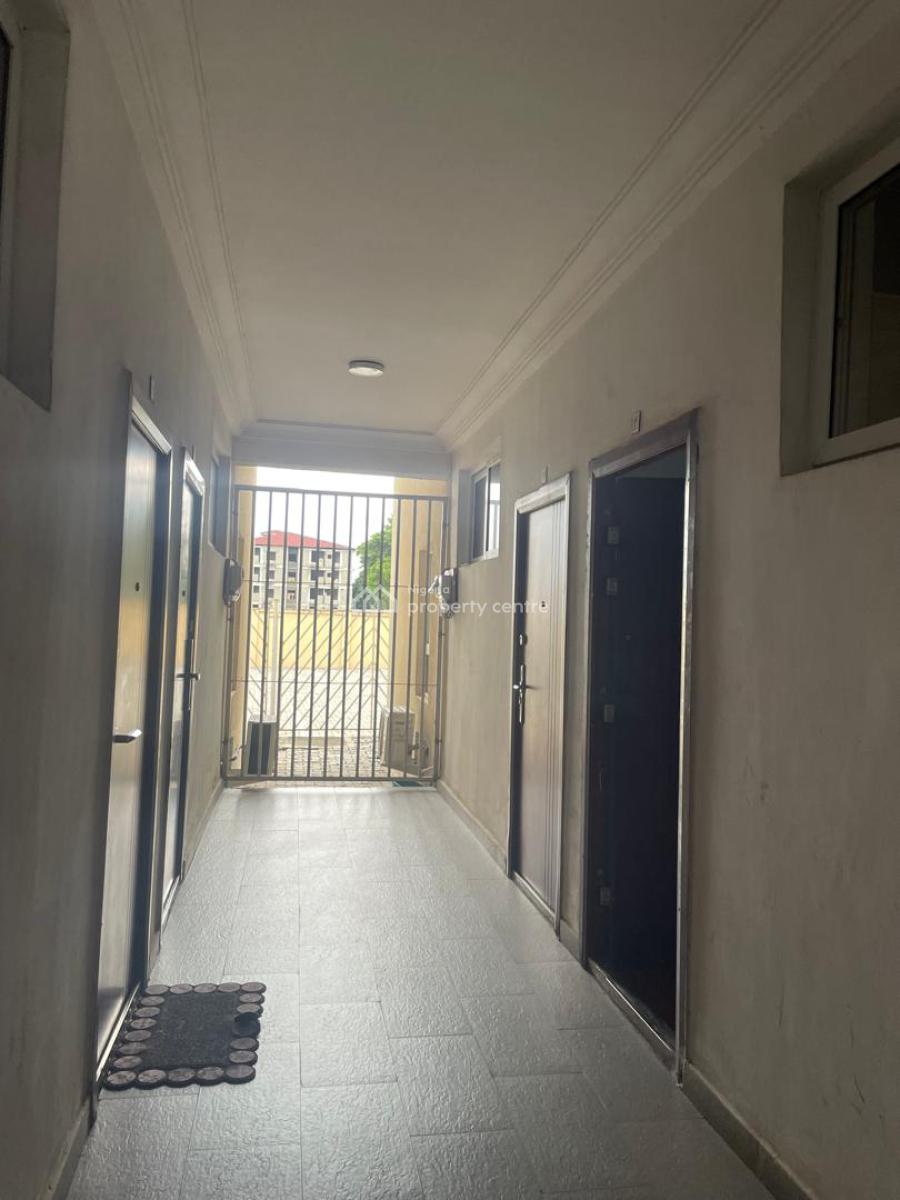 Nice 2 Bedrooms Flat, Along Chevron Drive, Lekki, Lagos, Flat / Apartment for Rent