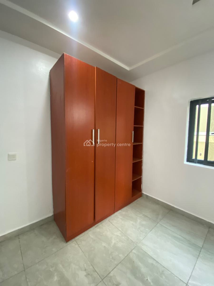 Well Built 2 Bedroom Apartment, Ikate, Lekki, Lagos, Flat / Apartment for Rent