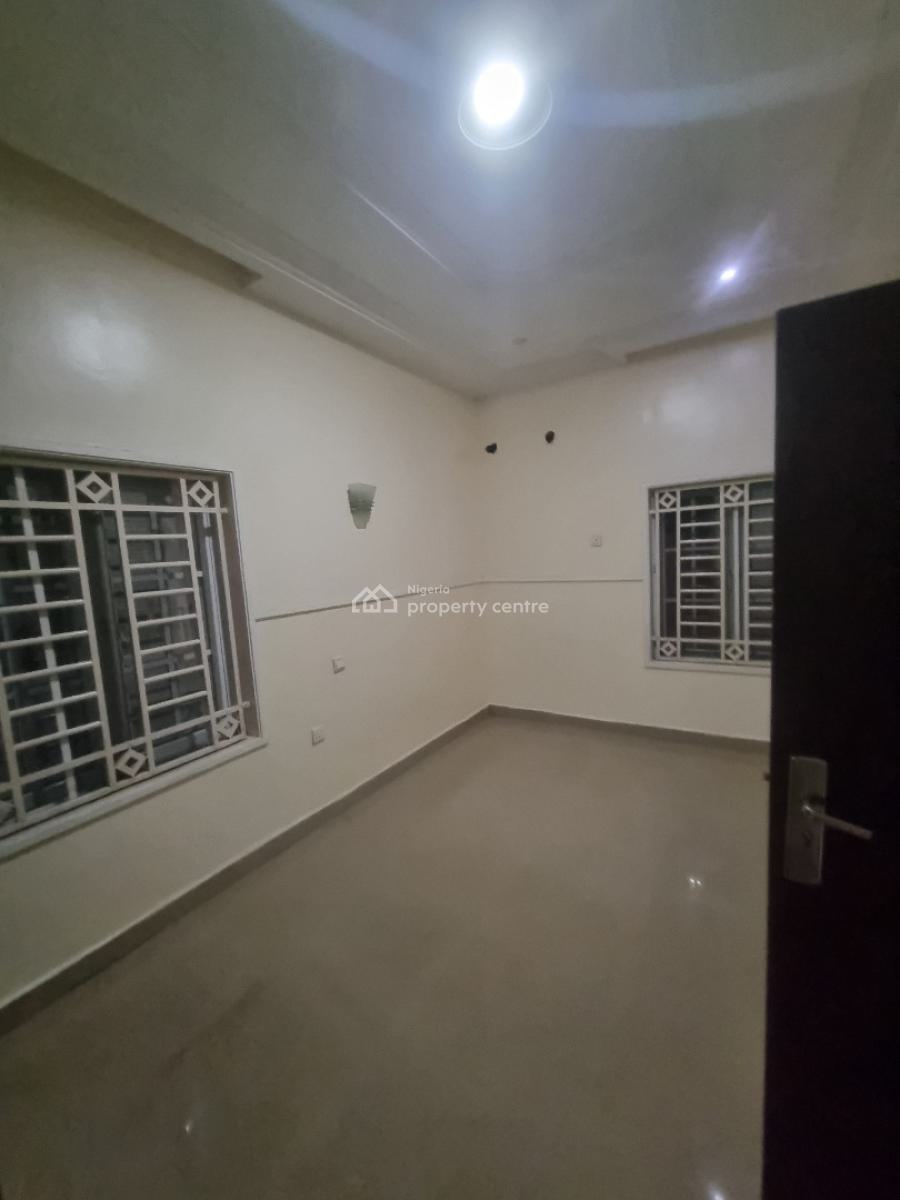 Standard 2 Bedroom Flat, Guzape District, Abuja, Flat / Apartment for Rent