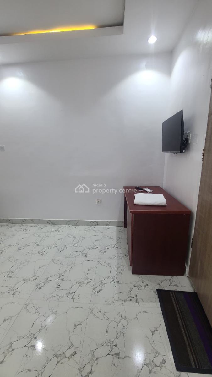 Furnished Studio Apartment, Lekki Phase 1, Lekki, Lagos, Flat / Apartment for Rent
