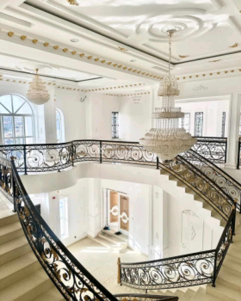 Luxury 9 Bedroom Mansion with a Penthouse and Swimming Pool, Guzape District, Abuja, House for Sale