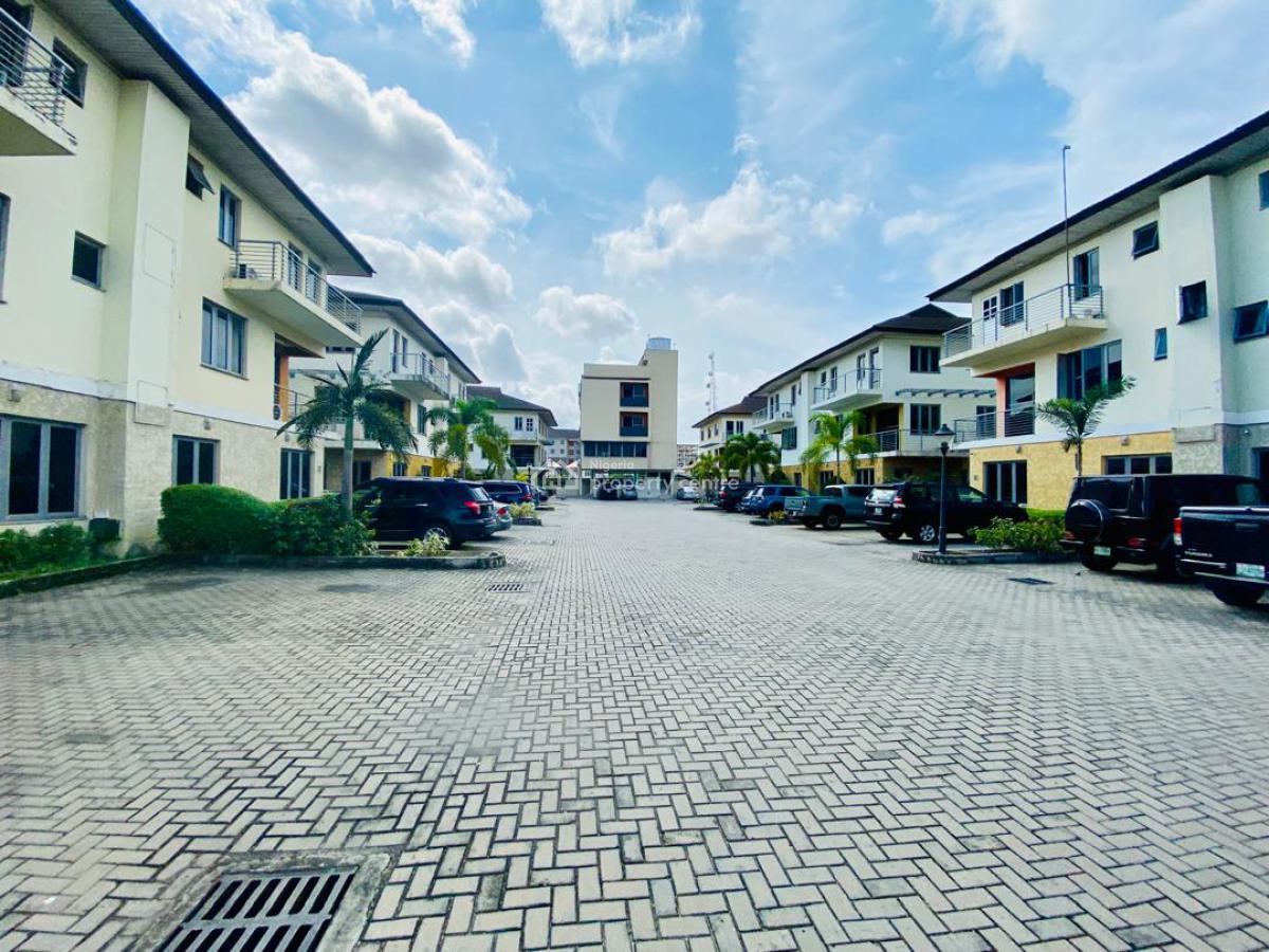 3 Bedroom Flat, Off Durosinmi Etti Street, Lekki Phase 1, Lekki, Lagos, Flat / Apartment for Sale