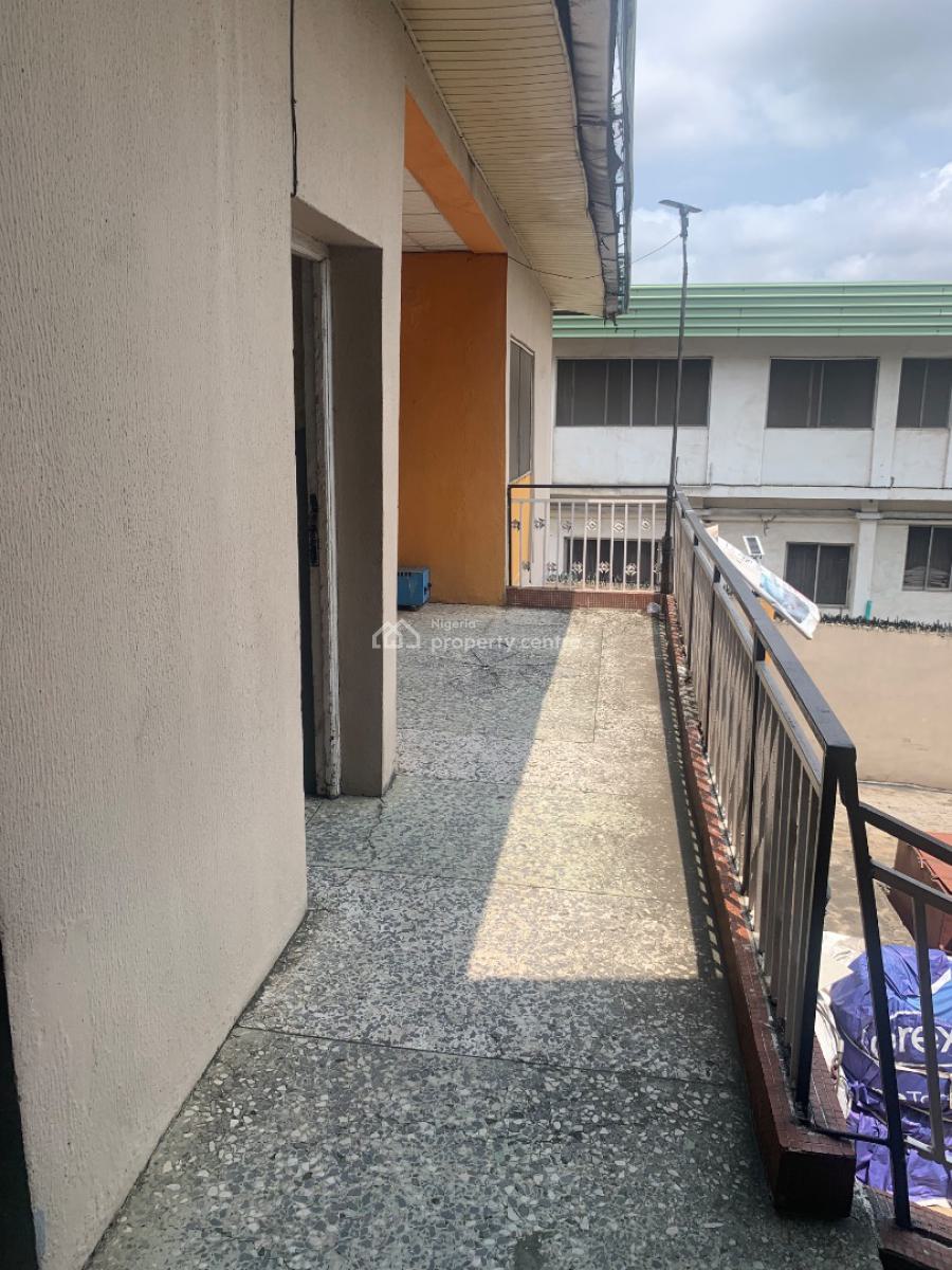 Well Maintained 3 Bedrooms Flat, Opebi, Ikeja, Lagos, Flat / Apartment for Rent