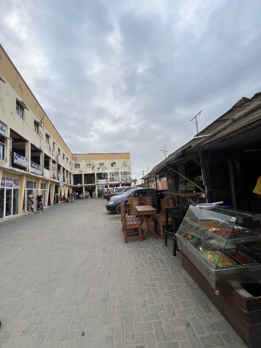 Distressed Commercial Property, Off Ologufe Road, Awoyaya, Ibeju Lekki, Lagos, Plaza / Complex / Mall for Sale