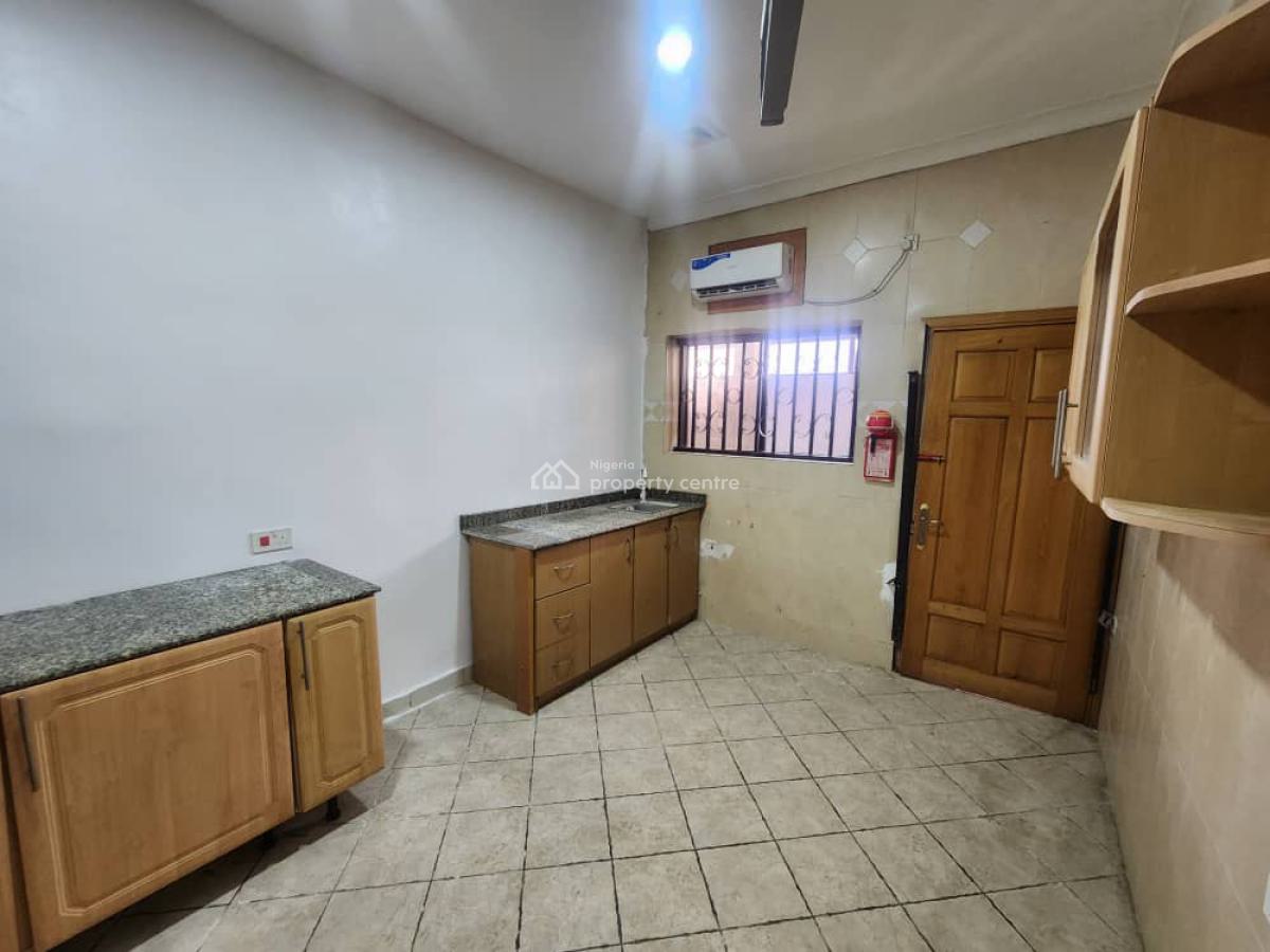 Very Spacious 3 Bedroom Semi Furnished Apartment, Dideolu Estate, Victoria Island (vi), Lagos, Flat / Apartment for Rent
