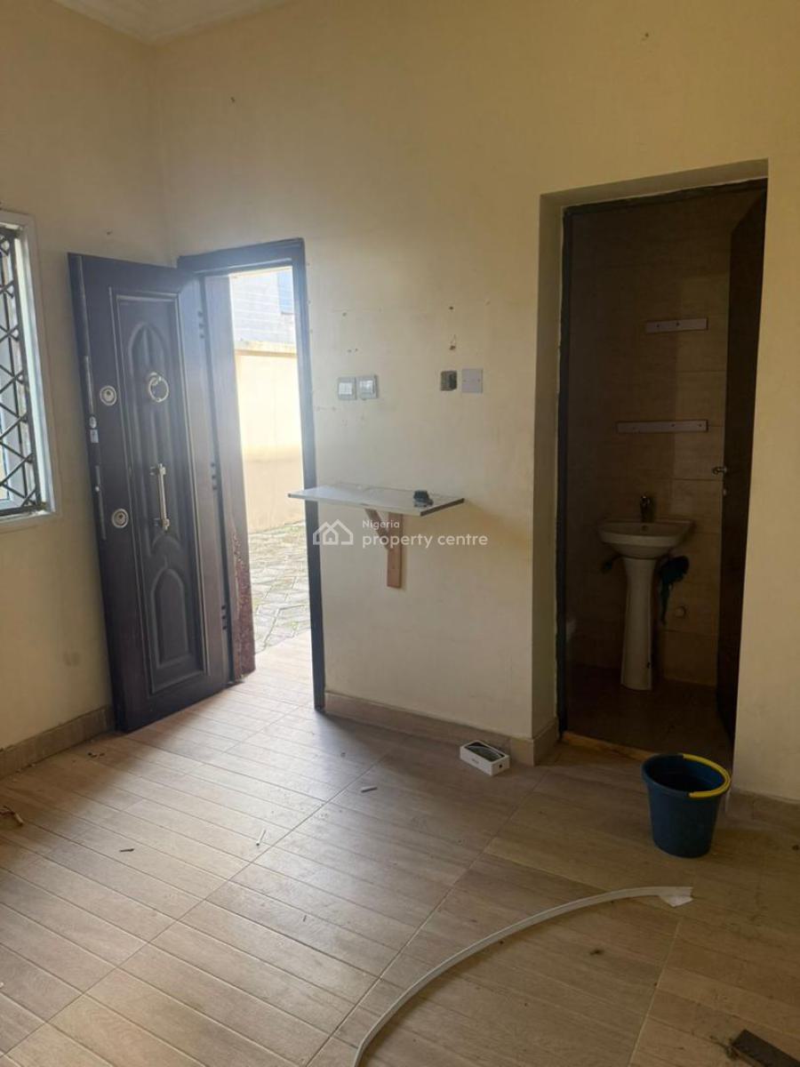 Serviced 4 Bedroom Terrace House with a Bq, Off Agungi Road, Agungi, Lekki, Lagos, Terraced Duplex for Rent