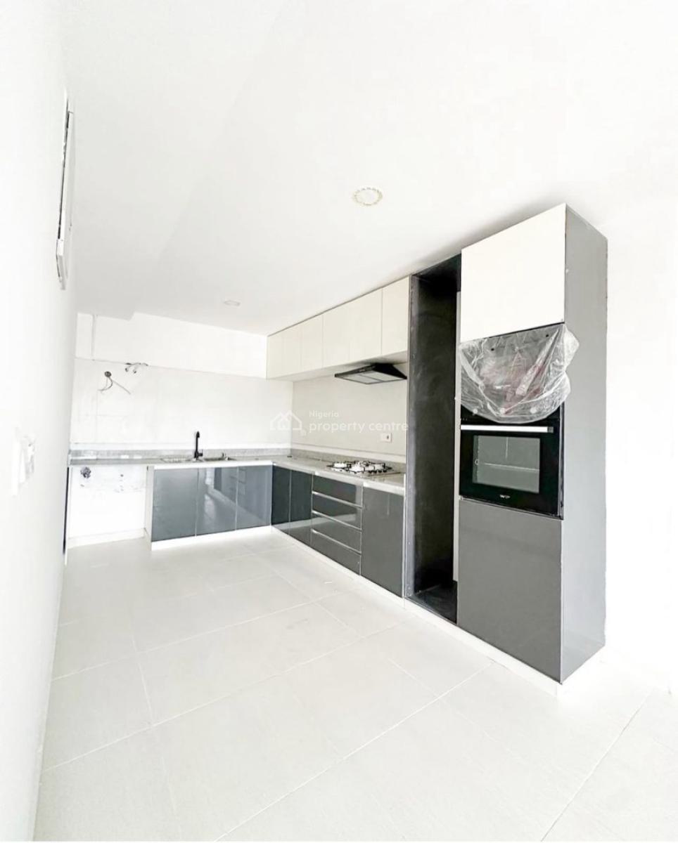 Nicely Built 2 Bedroom Apartment with Pool, Lekki Phase 1, Lekki, Lagos, Block of Flats for Sale