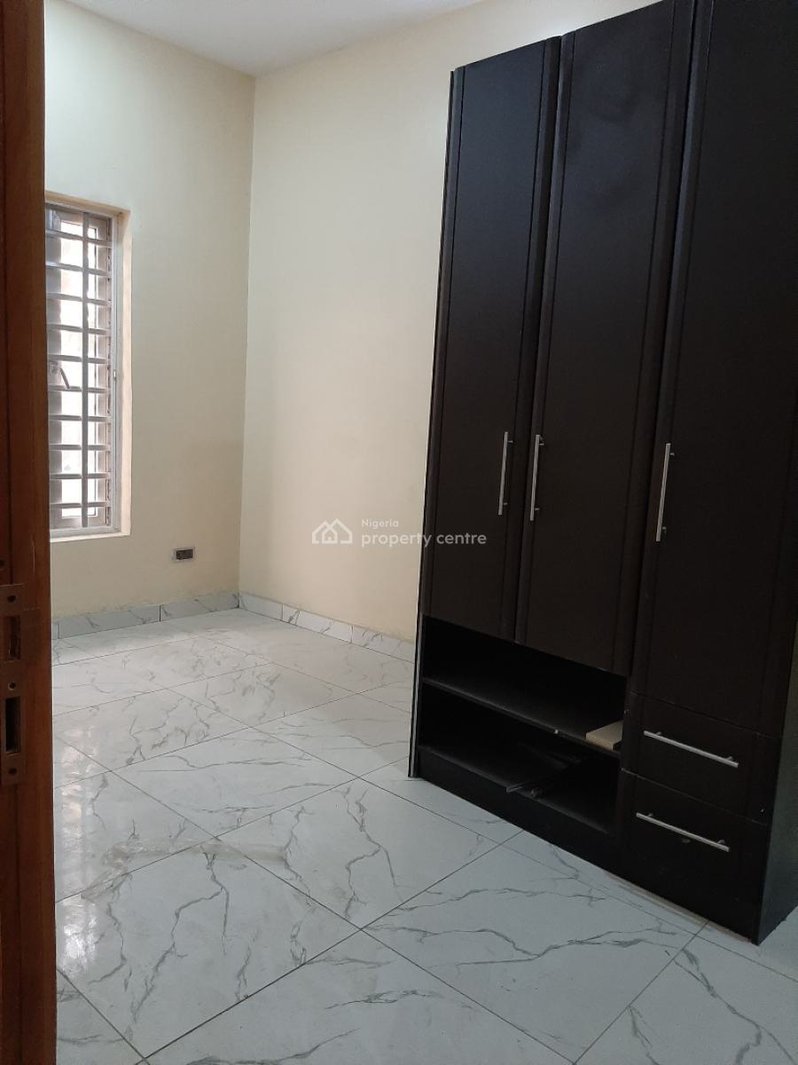 Serviced 3 Bedroom En-suite Flat with Fitted Kitchen/pantry, Cooker, H, Oniru, Victoria Island (vi), Lagos, Flat / Apartment for Rent
