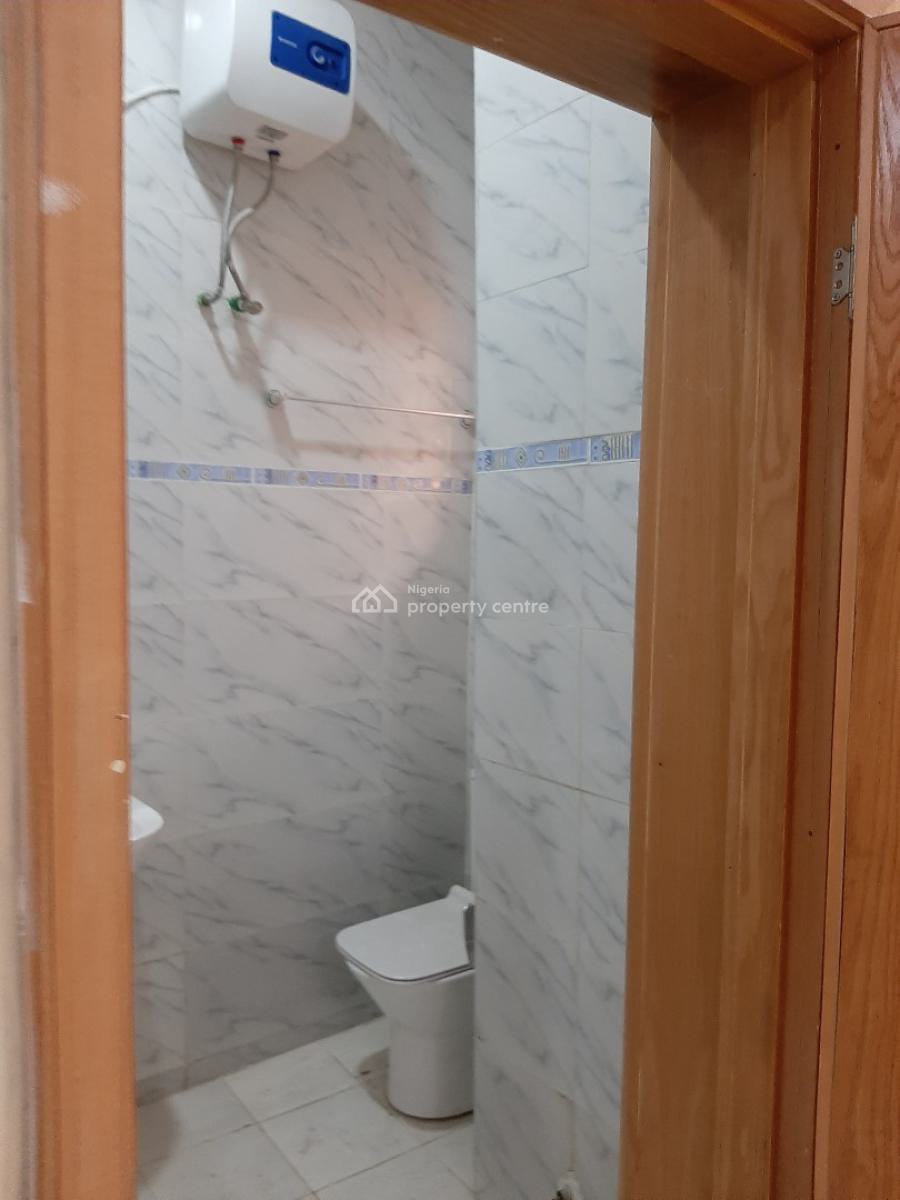 Serviced 3 Bedroom En-suite Flat with Fitted Kitchen/pantry, Cooker, H, Oniru, Victoria Island (vi), Lagos, Flat / Apartment for Rent