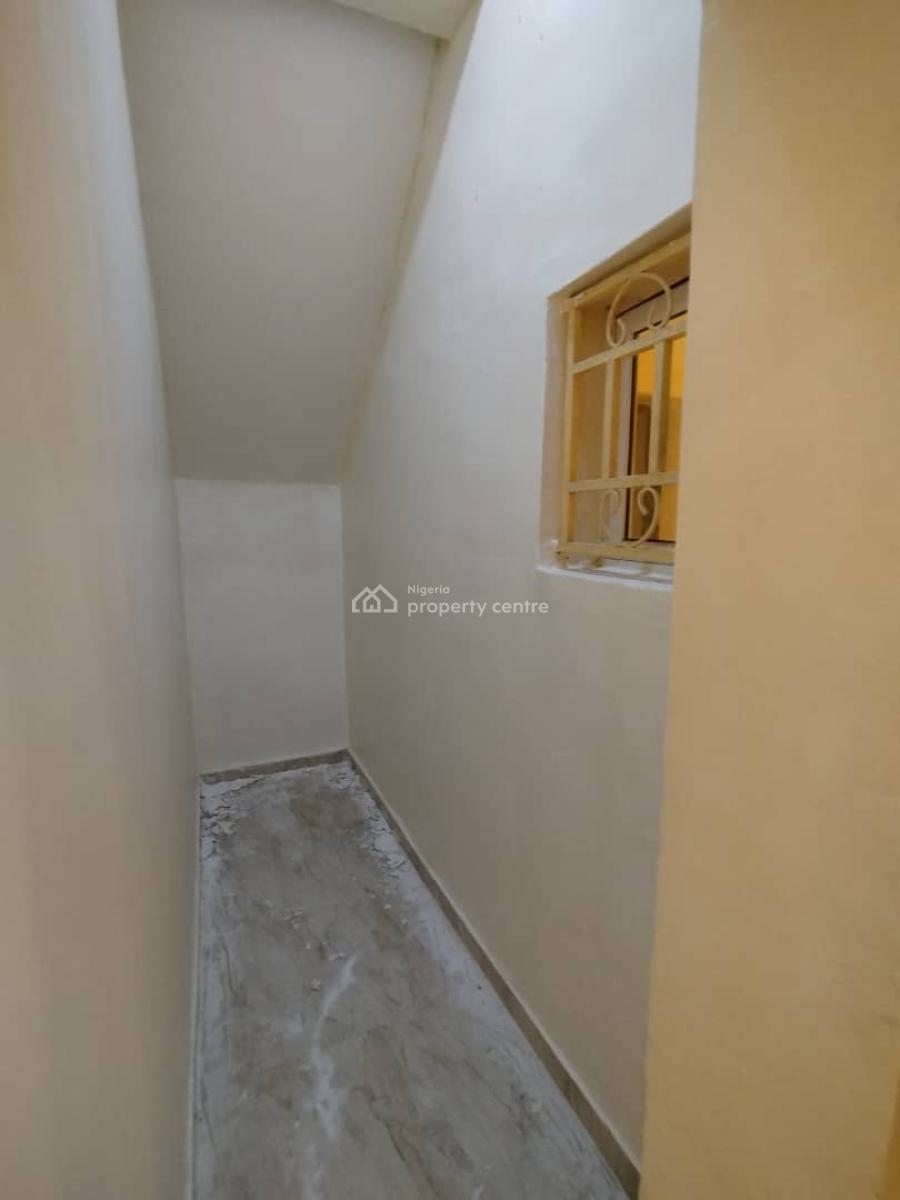 Standard 4bedroom Semi Detached Duplex with Bq on a Tarred Road, Kado, Abuja, Semi-detached Duplex for Rent
