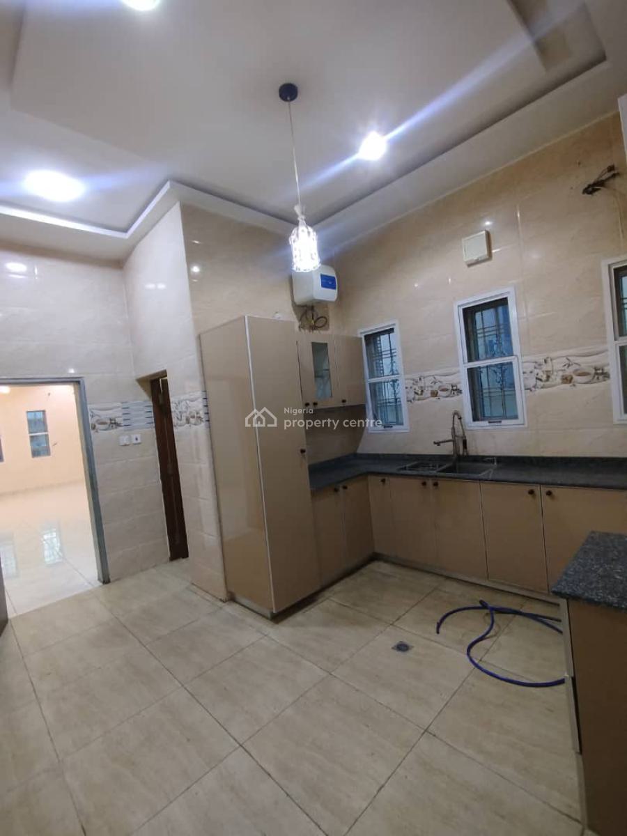 Standard 4 Bedroom Semi Detached Duplex on a Tarred Road, Jahi, Abuja, Semi-detached Duplex for Rent