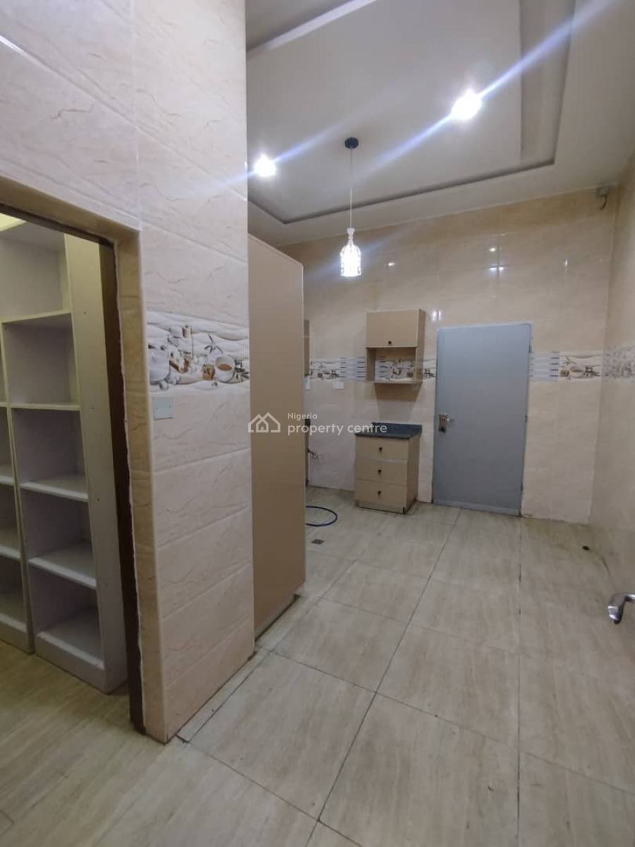 Standard 4 Bedroom Semi Detached Duplex on a Tarred Road, Jahi, Abuja, Semi-detached Duplex for Rent