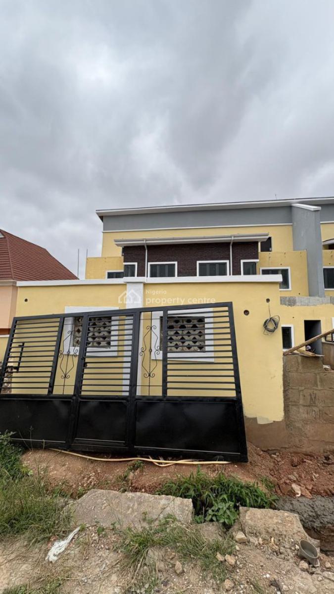 5-bedroom Terraced Duplex with Pent Floor, Kolapo Ishola Gra, Akobo, Ibadan, Oyo, Terraced Duplex for Sale