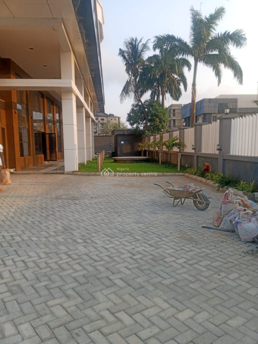 10 Floor Well Finished Luxury Mixed Development of Offices and 32 Unit, Victoria Island (vi), Lagos, Plaza / Complex / Mall for Sale