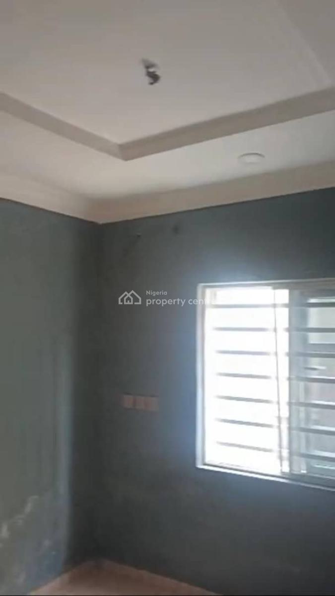 Lovely 2bedroom Flat, Adekunle, Yaba, Lagos, Flat / Apartment for Rent