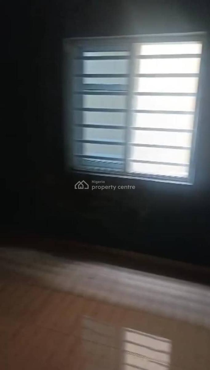 Lovely 2bedroom Flat, Adekunle, Yaba, Lagos, Flat / Apartment for Rent