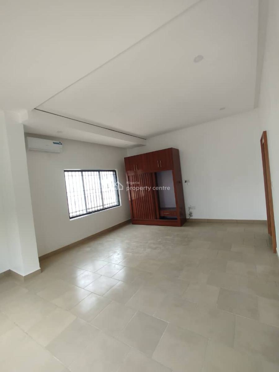 Serviced 3 Bedroom Flat on a Tarred Road with Acs & Central Generator, Jahi, Abuja, Flat / Apartment for Rent