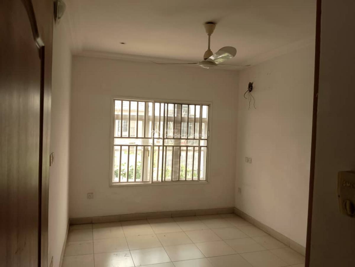 4 Nos 3bedroom Flat, Off Awolowo Way Ikeja Lagos, Ikeja, Lagos, Office Space for Rent