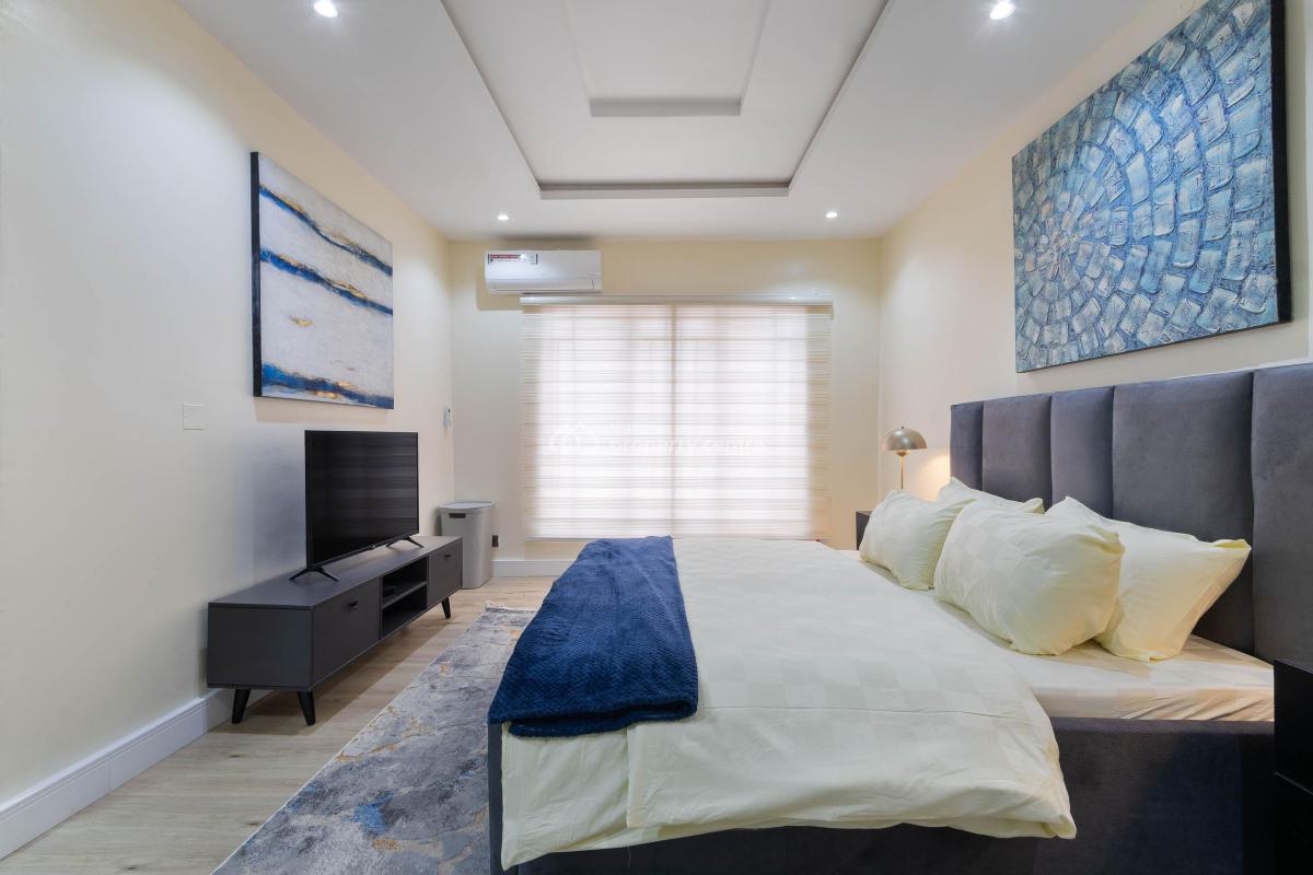 Top Notch 3-bedroom Serviced Apartment, Lekki Phase 1, Lekki, Lagos, Flat / Apartment Short Let
