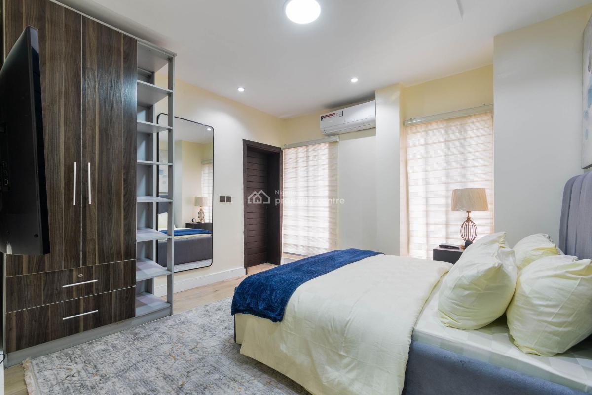 Top Notch 3-bedroom Serviced Apartment, Lekki Phase 1, Lekki, Lagos, Flat / Apartment Short Let