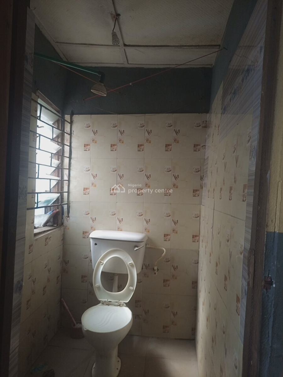 Spacious Mini Flat Room and Parlour Upstair, Oworonshoki, Kosofe, Lagos, Mini Flat (room and Parlour) for Rent