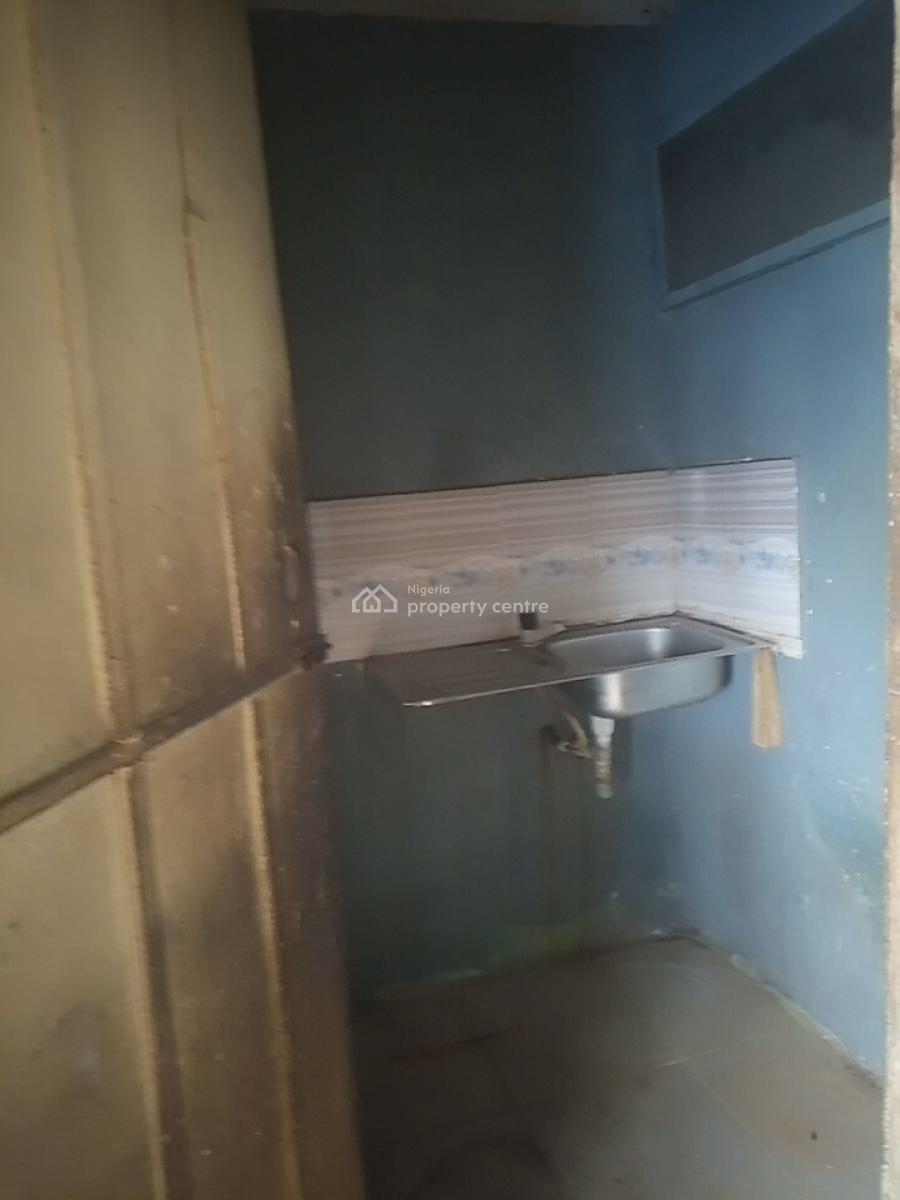 Spacious Mini Flat Room and Parlour Upstair, Oworonshoki, Kosofe, Lagos, Mini Flat (room and Parlour) for Rent