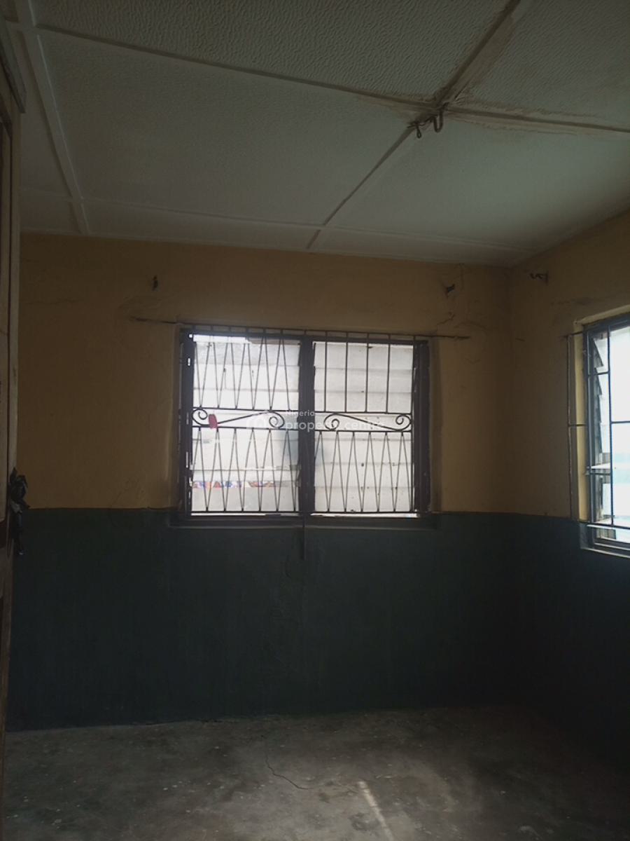 Spacious Mini Flat Room and Parlour Upstair, Oworonshoki, Kosofe, Lagos, Mini Flat (room and Parlour) for Rent