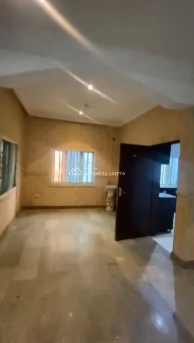 5 Bedrooms Terraced Duplex with Bq, Durumi, Abuja, Commercial Property for Rent