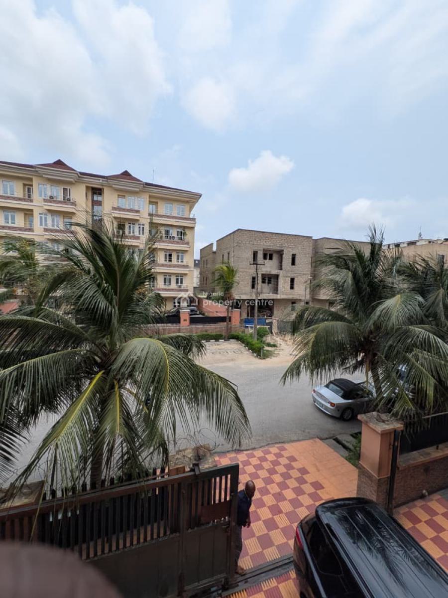 Well Maintained 2 Bedroom Apartment with a Boys Quarter, Oniru Estate, Olayemi’s Court, Oniru Victoria Island Lagos., Oniru, Victoria Island (vi), Lagos, Flat / Apartment for Sale
